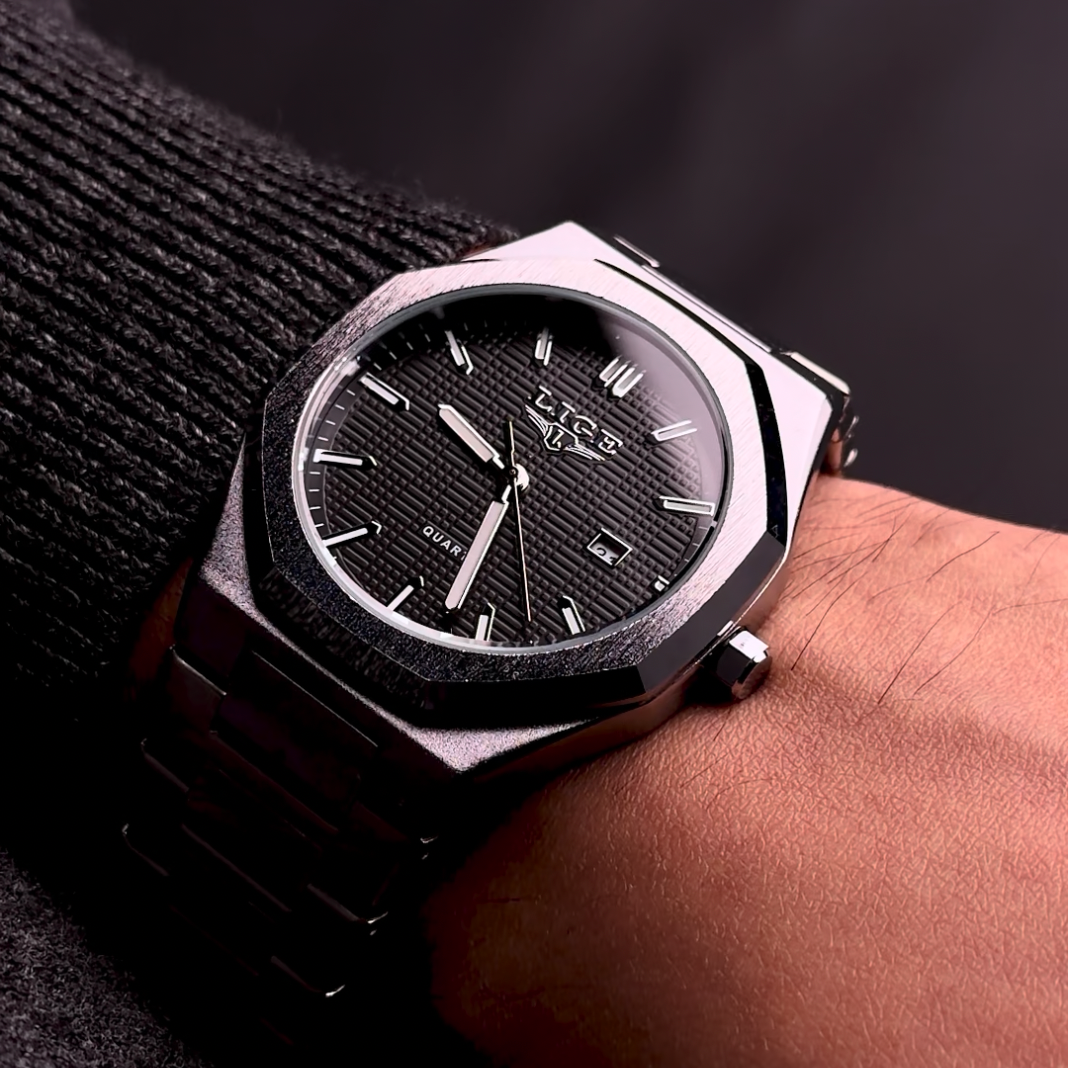 Grand Oak watch on wrist